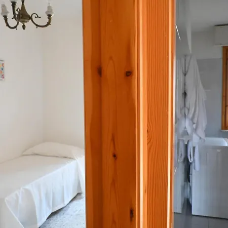 Sirolo, Trilocale In Centro, Con Terrazzo E Aria Condizionata - S078